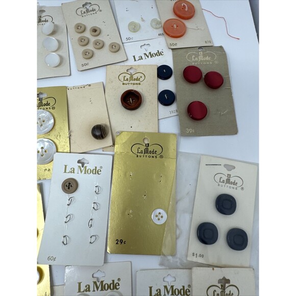 VTG Lot 70 Carded NEW Sewing Buttons LaMode Platic Metal Wood Japan Holland USA - Picture 6 of 16